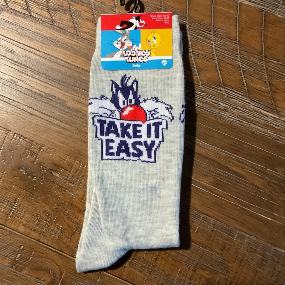 NEW Looney Tunes Sylvester Take It Easy Crew Socks Heather Gray Mens Shoe 6.5-12